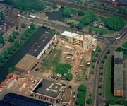 822789 Luchtfoto van de nieuwbouw van het politiebureau, district Tolsteeg (Baden-Powellweg 4) te Utrecht, uit het ...